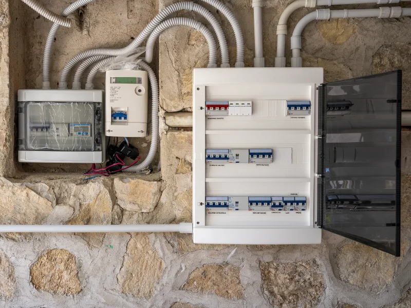 rifare-un-nuovo-impianto-elettrico-certificato-per-la-casa-a-forli-cesena